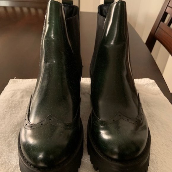 Chelsea Boot - Abrasivato leather Black/Green - Picture 1 of 4
